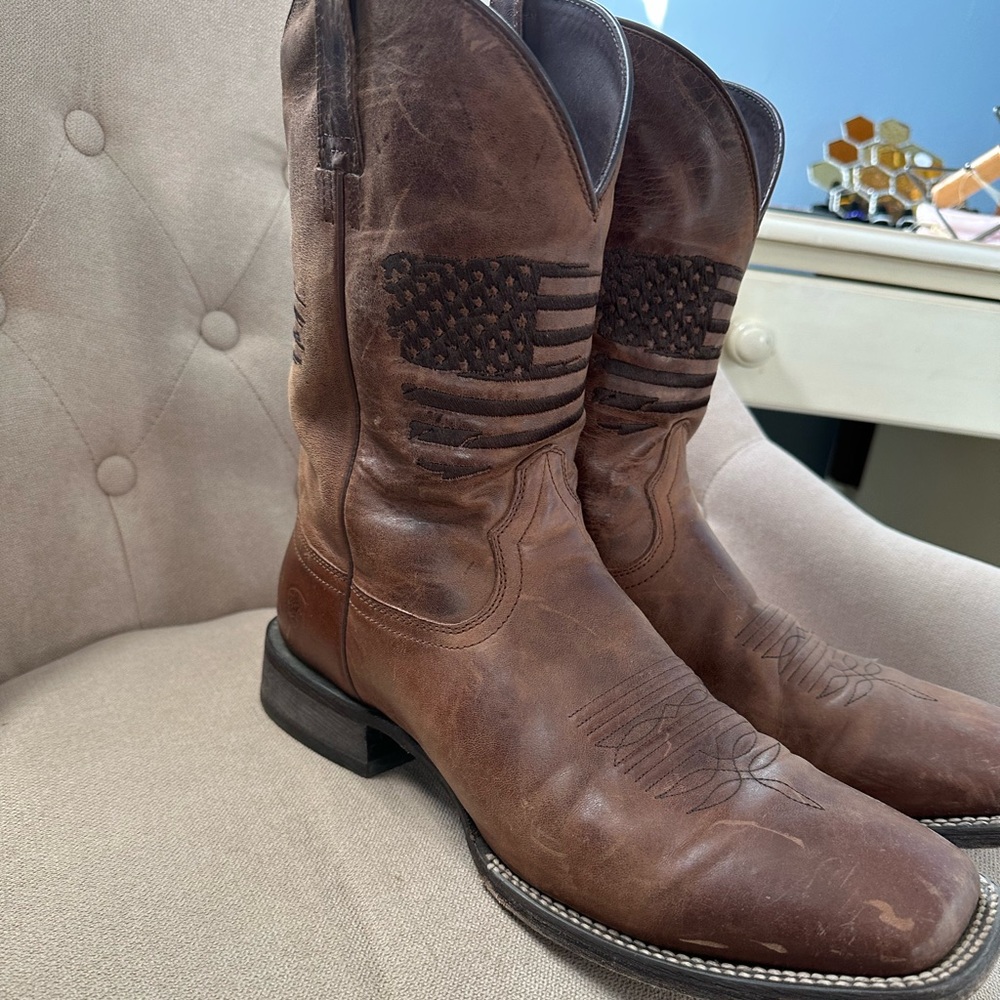 ARIAT western boot